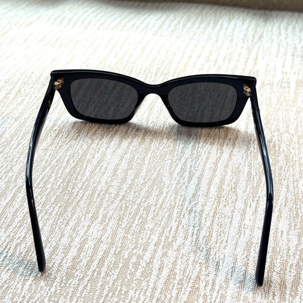 GENTLE MONSTER x Jennie ‘1996’ Black Sunglasses (Re-Posh) - Picture 11 of 14